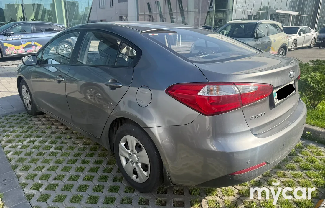 Kia Cerato 2013