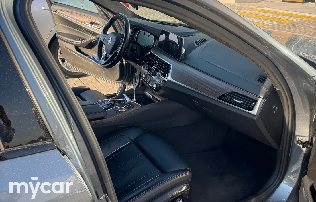 BMW 5 серия 2017