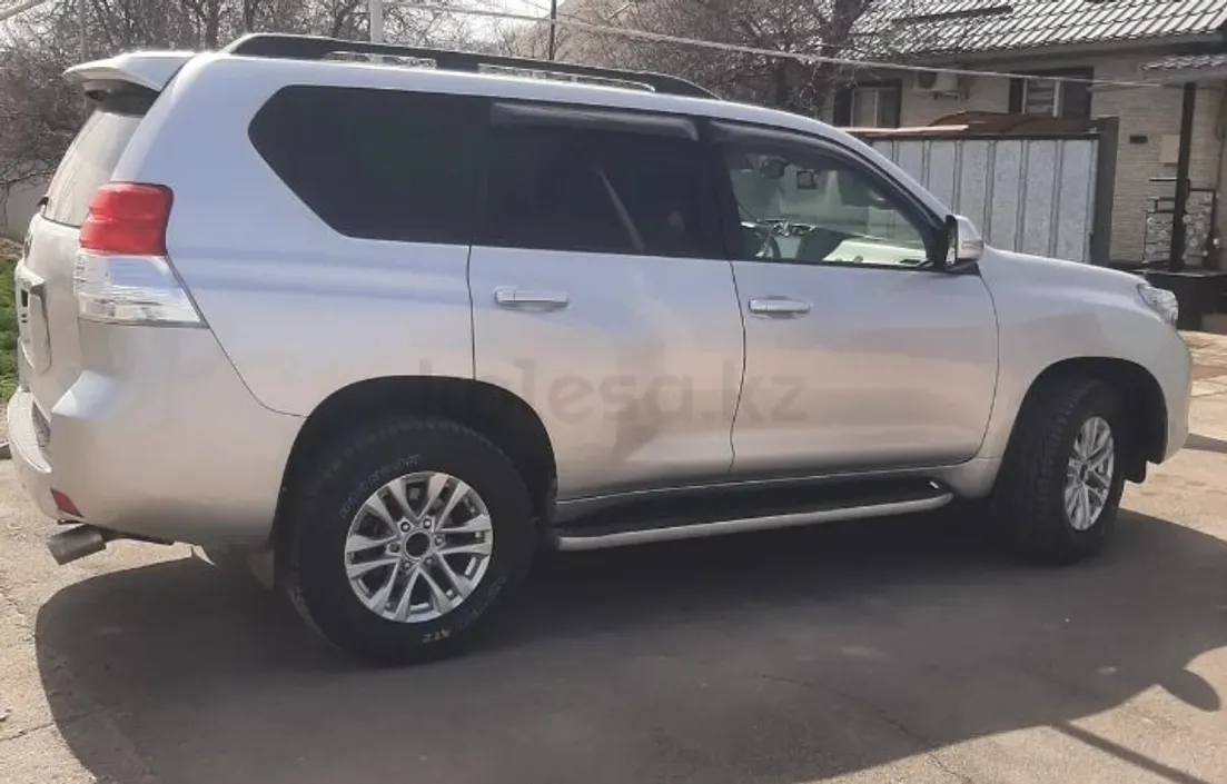 Toyota Land Cruiser Prado 2010