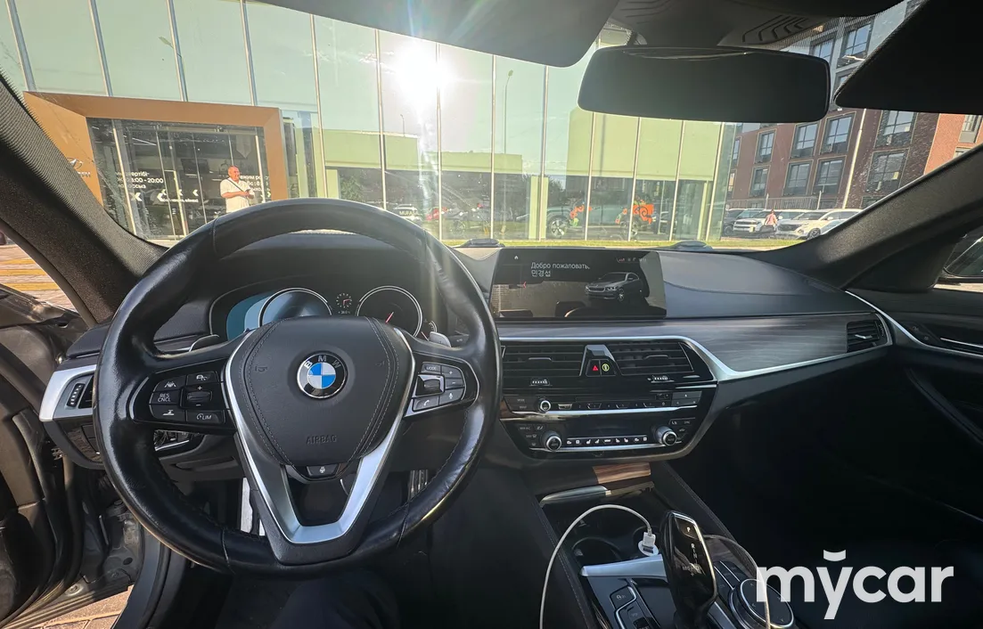 BMW 5 серия 2017