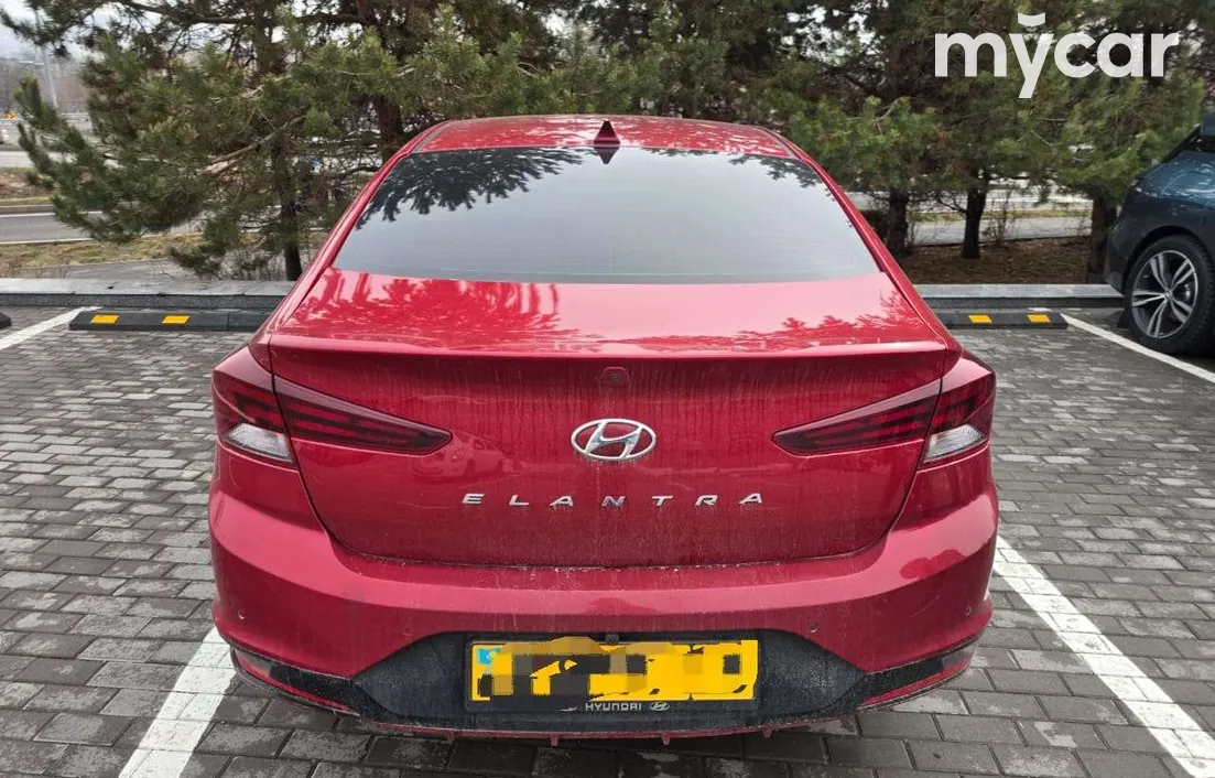 Hyundai Elantra 2019