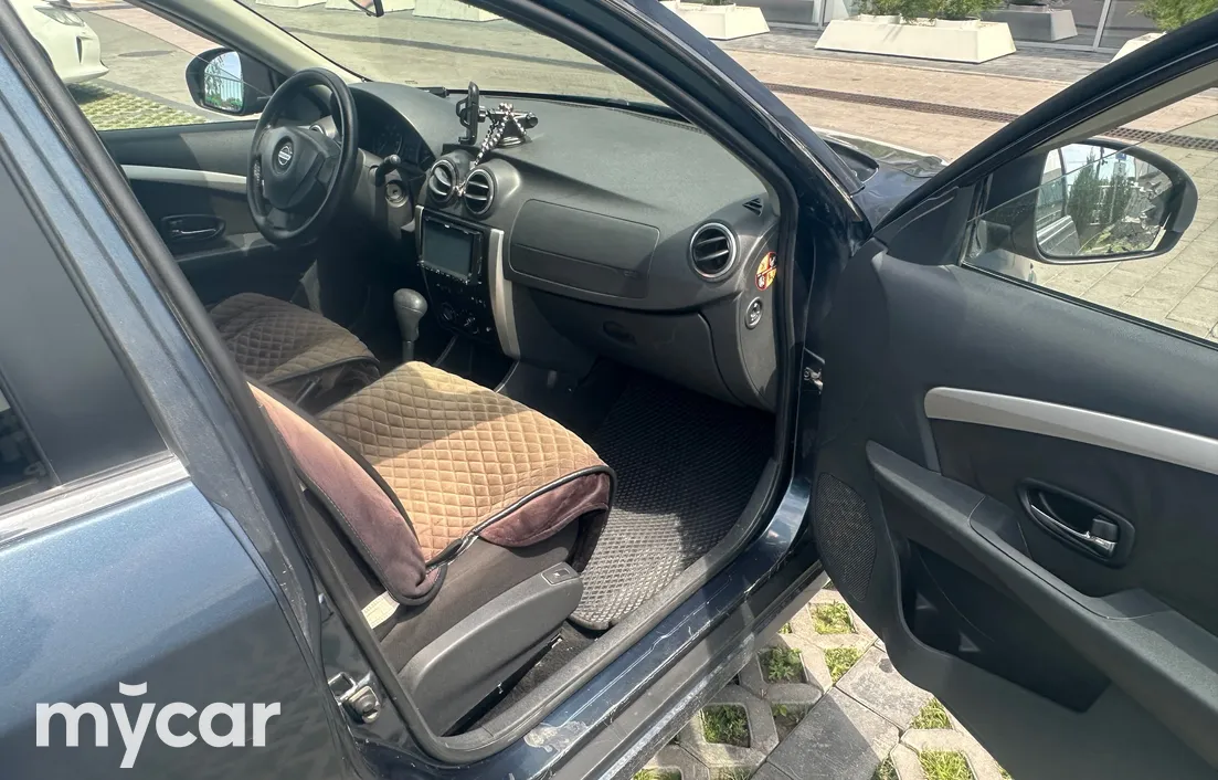 Nissan Almera 2014