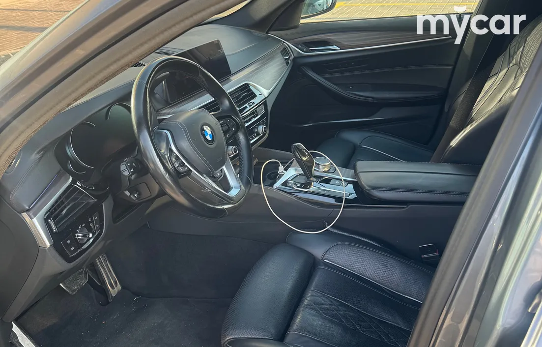 BMW 5 серия 2017