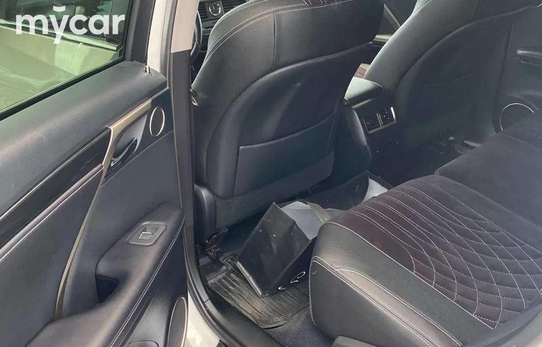 Lexus RX 2020