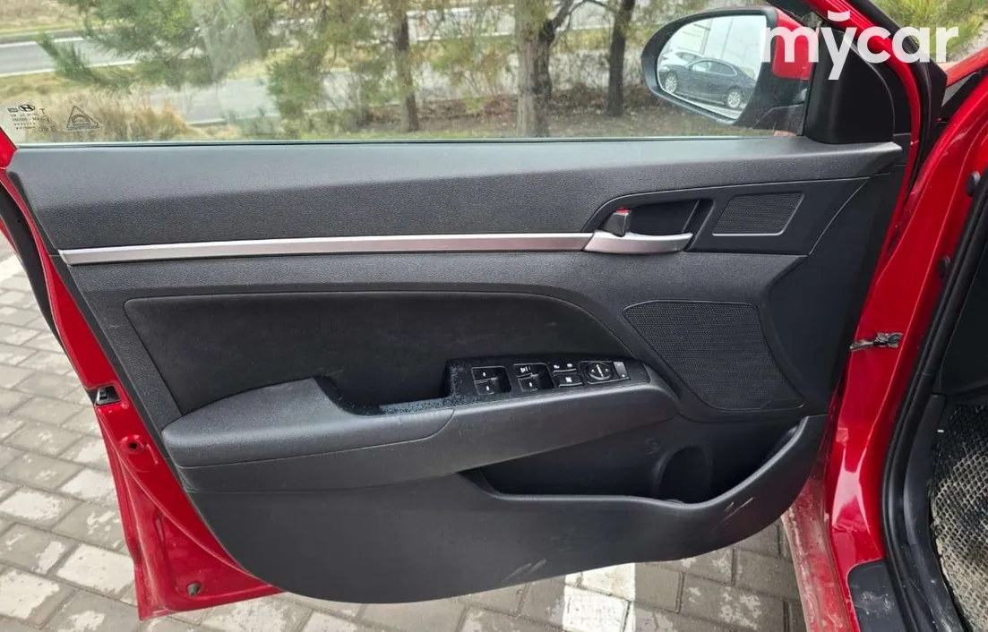 Hyundai Elantra 2019