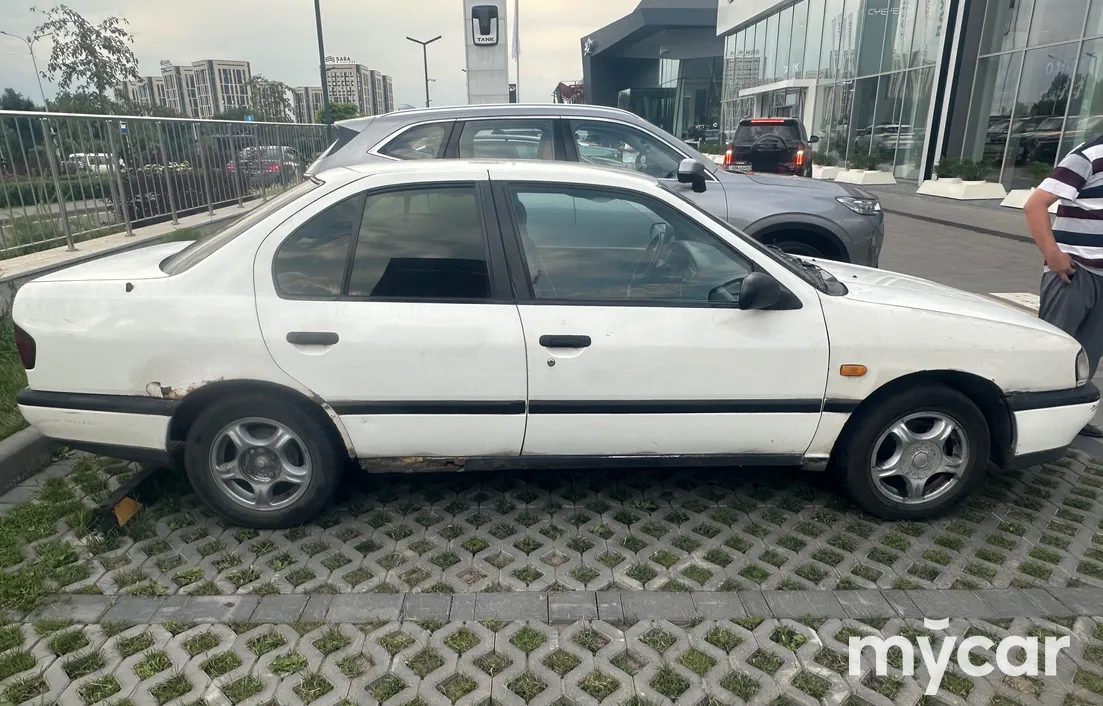 Nissan Primera 1991