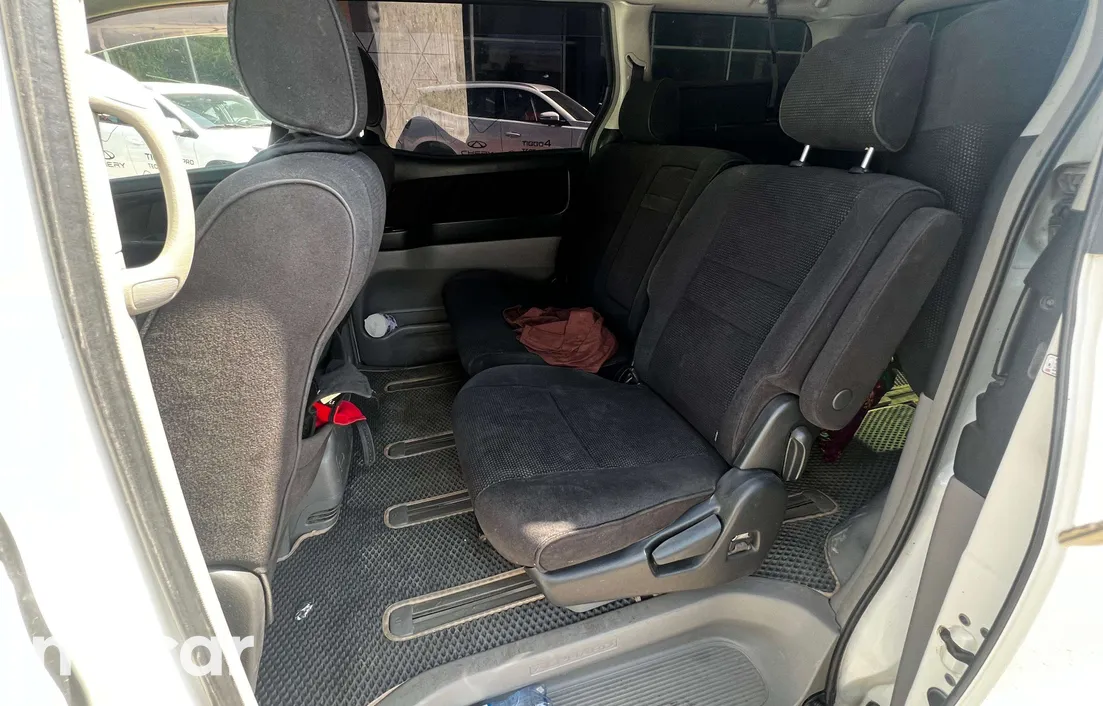 Toyota Alphard 2003