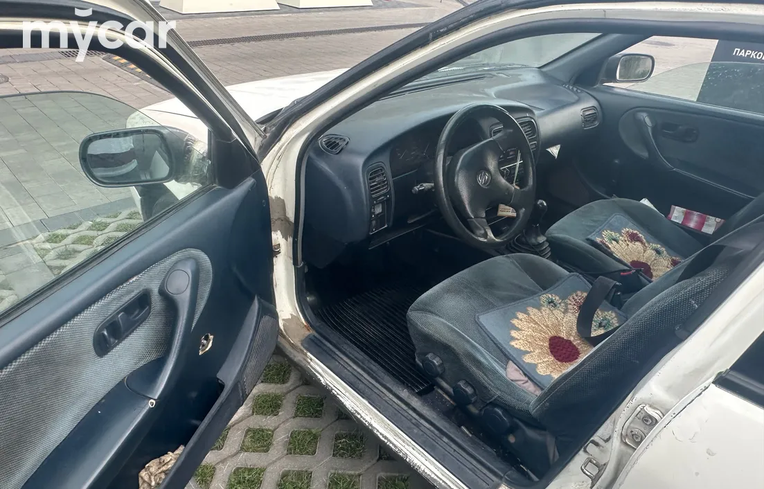 Nissan Primera 1991
