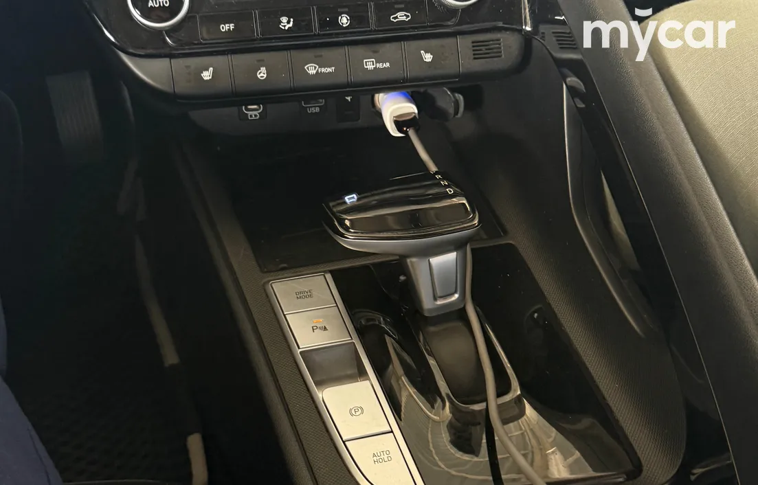 Hyundai Elantra 2024