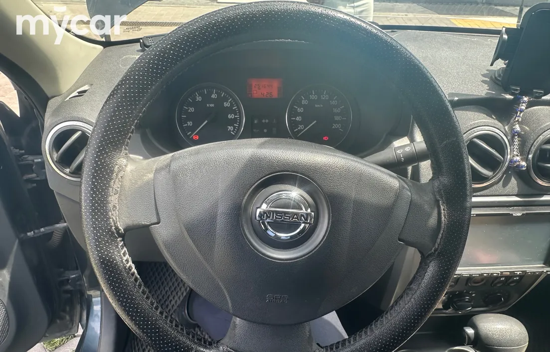 Nissan Almera 2014