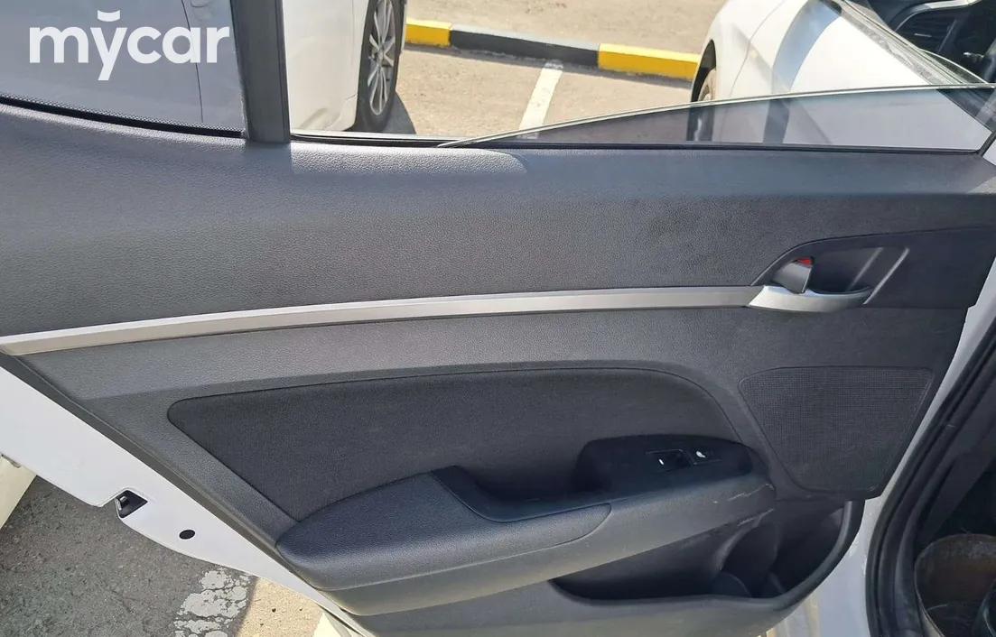 Hyundai Elantra 2020