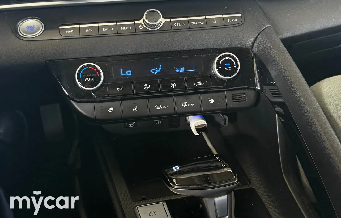 Hyundai Elantra 2024