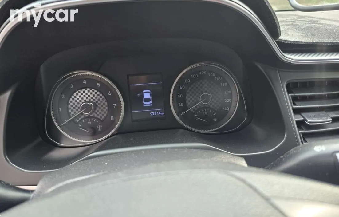 Hyundai Elantra 2019