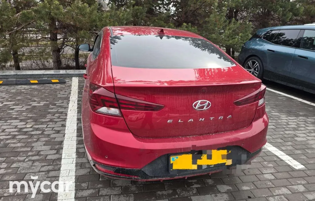 Hyundai Elantra 2019