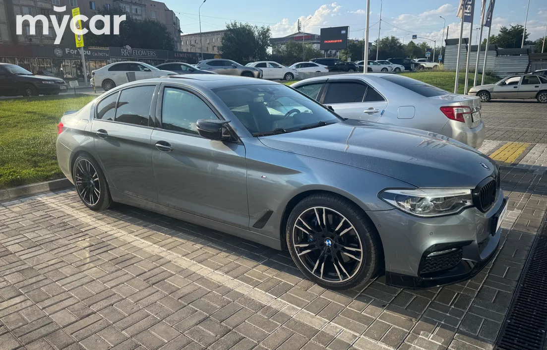 BMW 5 серия 2017