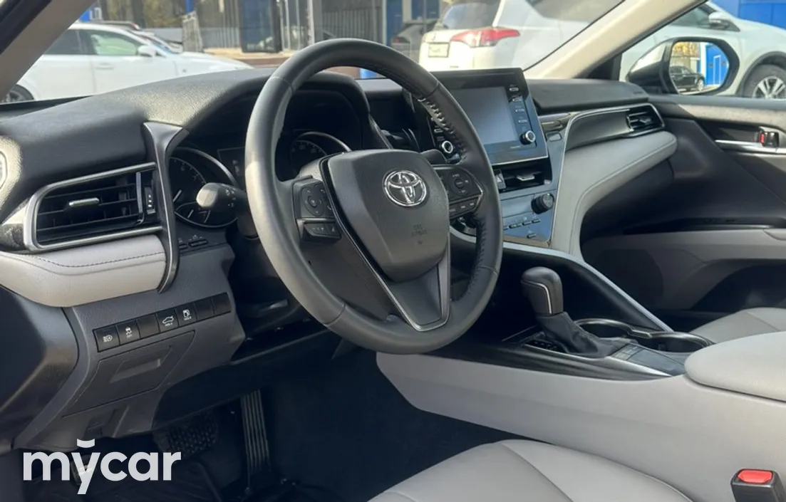 Toyota Camry 2022