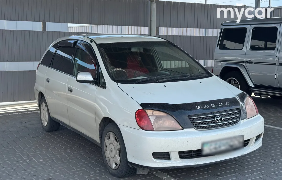 Toyota Nadia 1999