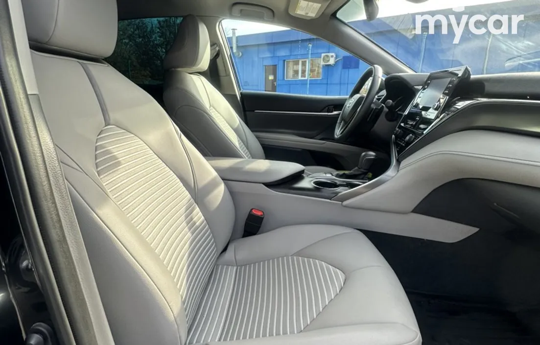 Toyota Camry 2022