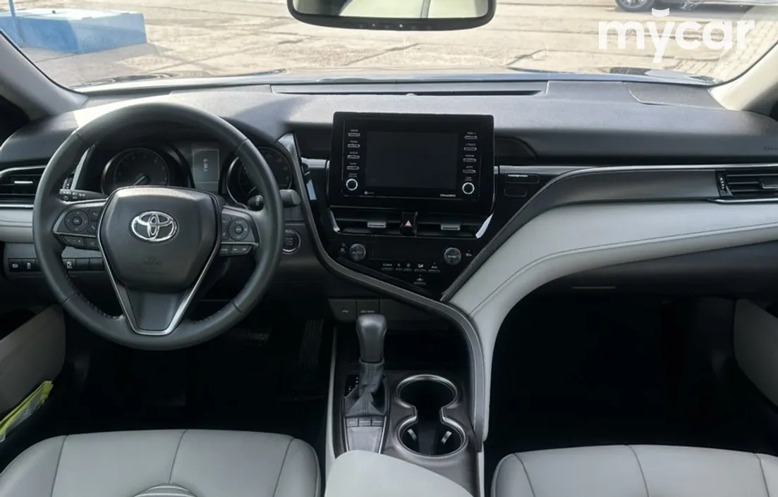 Toyota Camry 2022