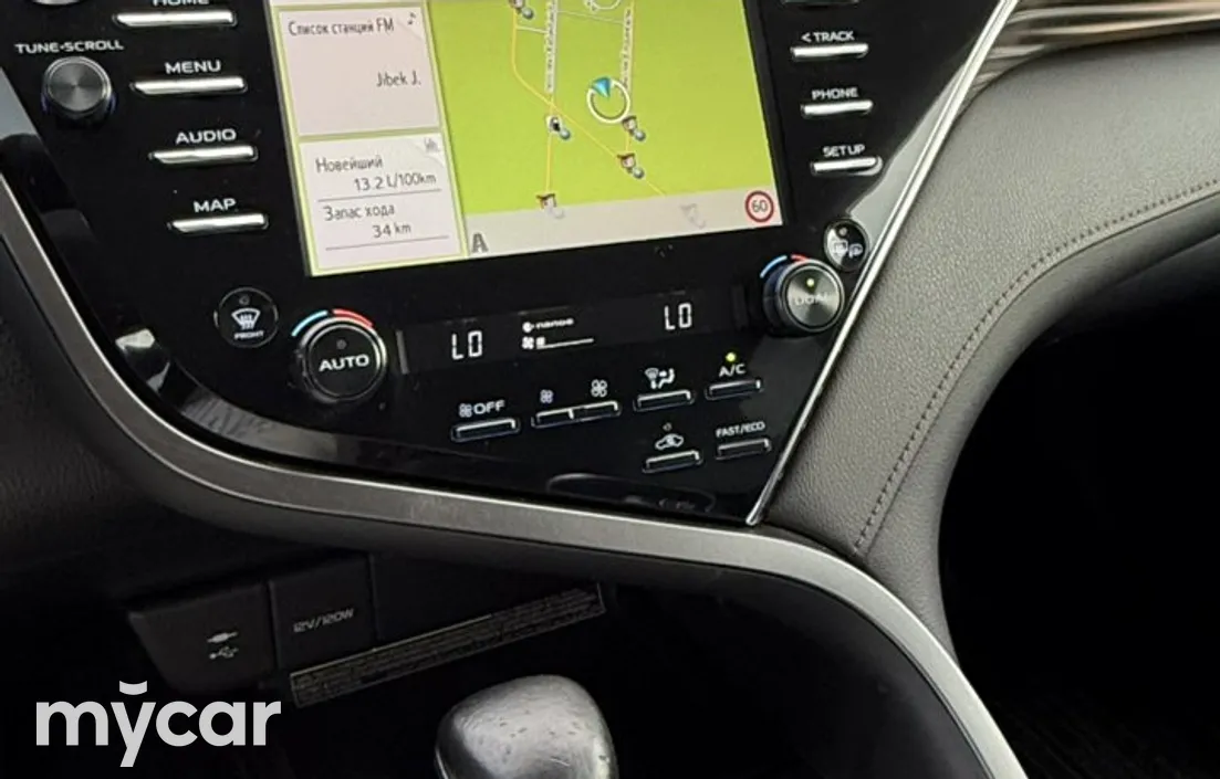 Toyota Camry 2019