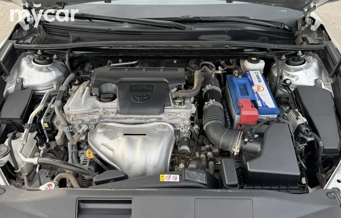 Toyota Camry 2019