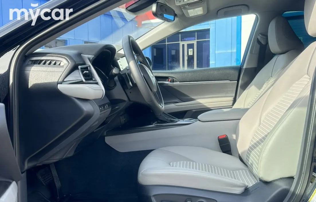 Toyota Camry 2022