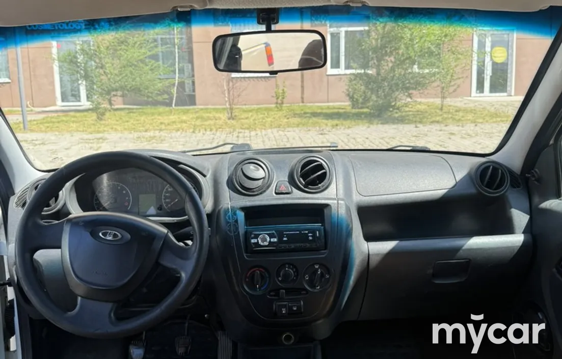 LADA Granta 2015