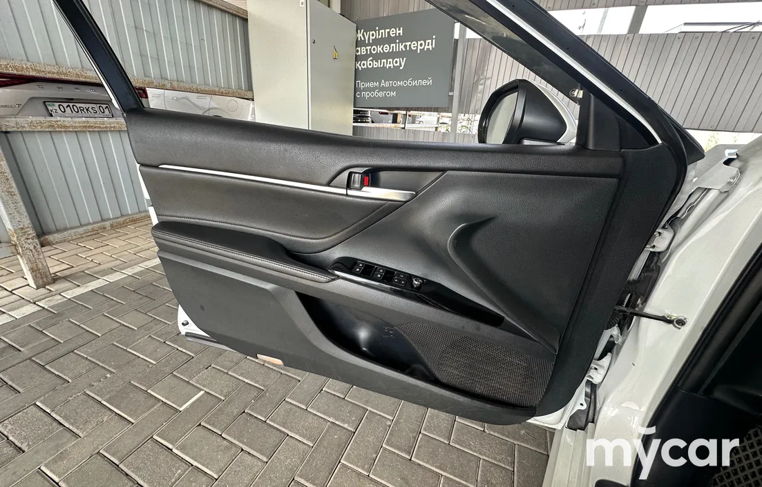 Toyota Camry 2018