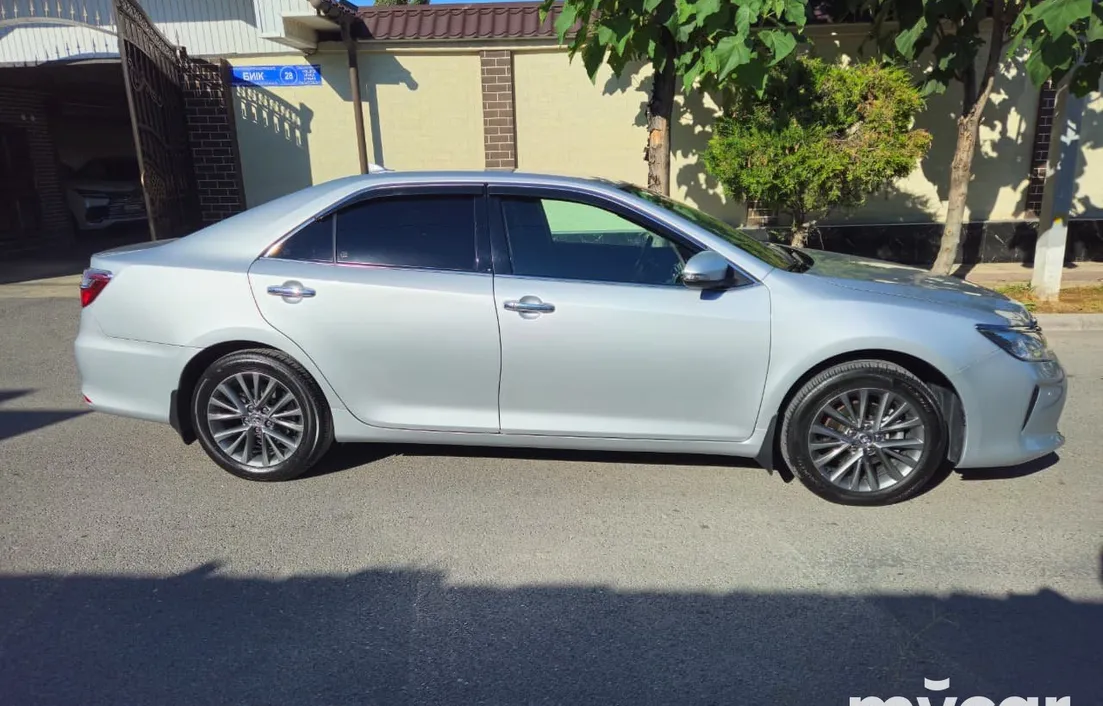 Toyota Camry 2015