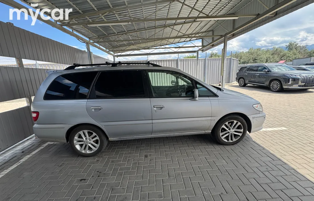 Nissan Presage 1998