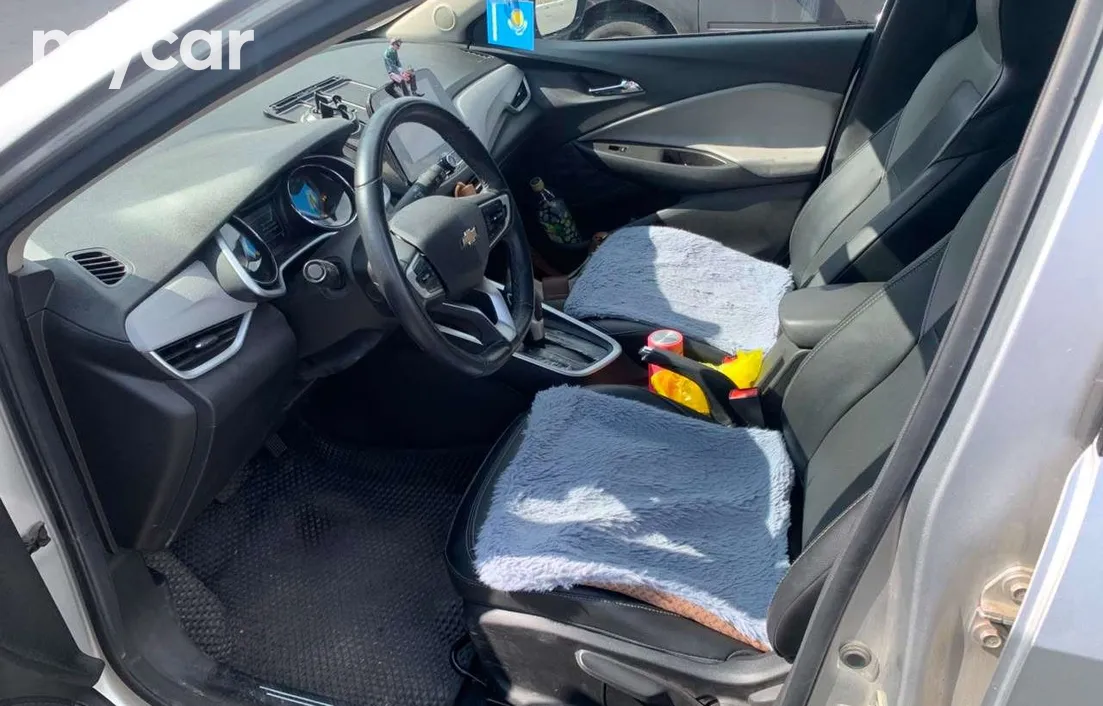 Chevrolet Onix 2023