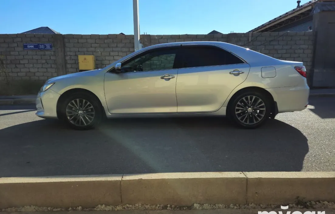 Toyota Camry 2015