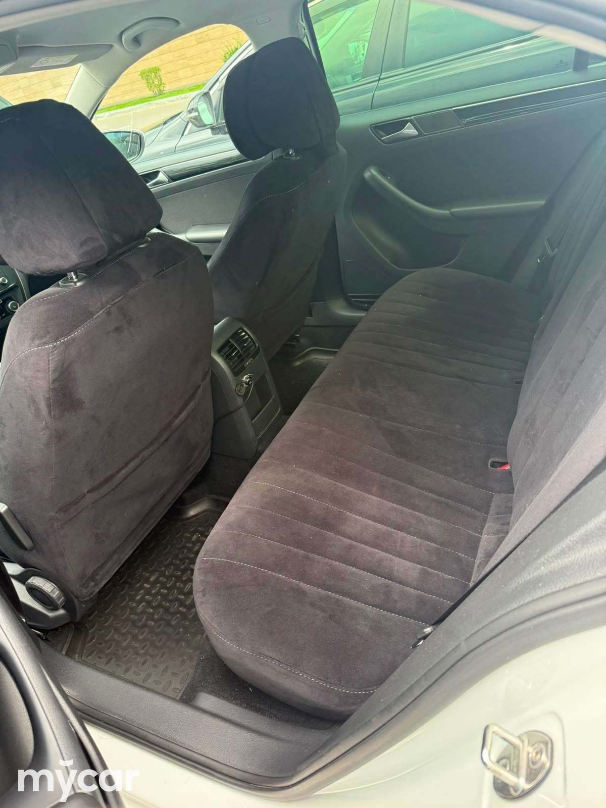 Volkswagen Jetta 2018