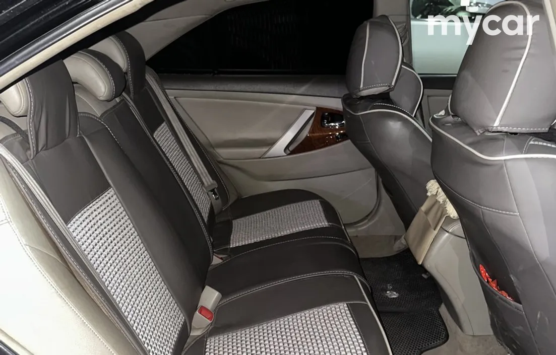 Toyota Camry 2010