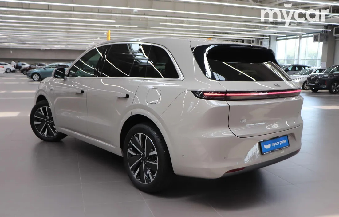 LiXiang L6 2025