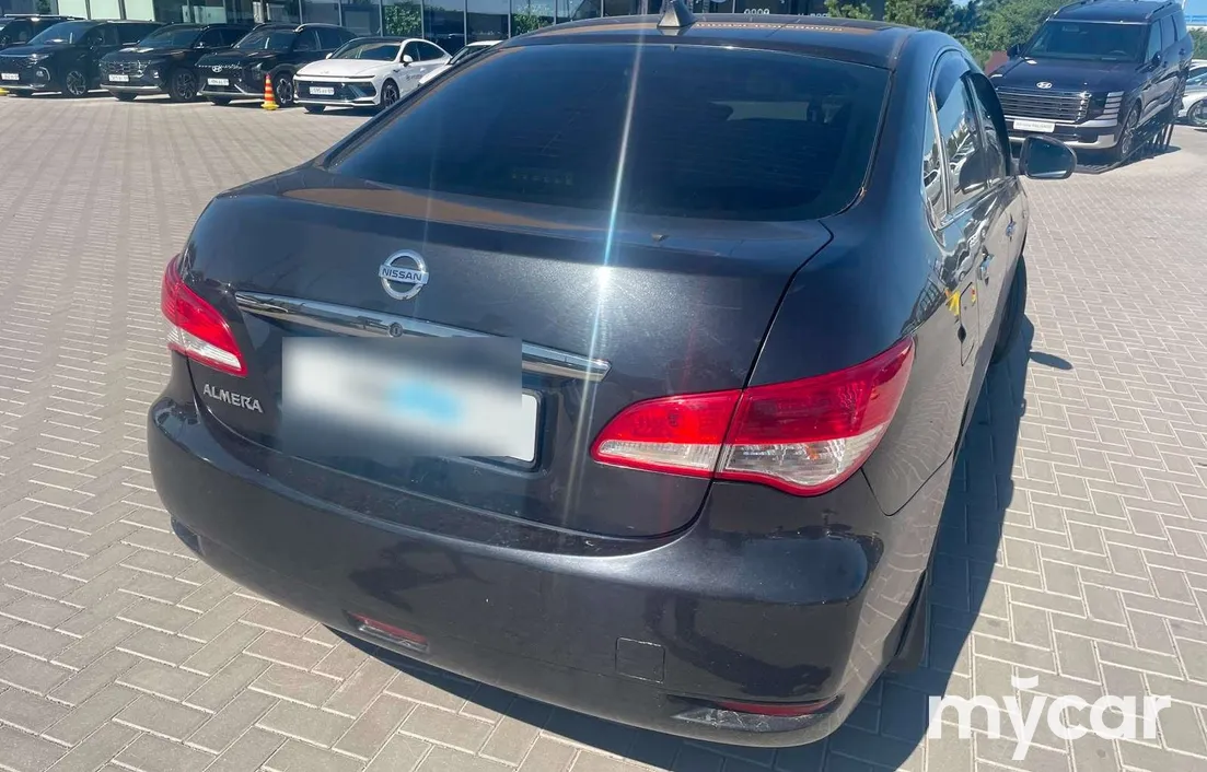 Nissan Almera 2013