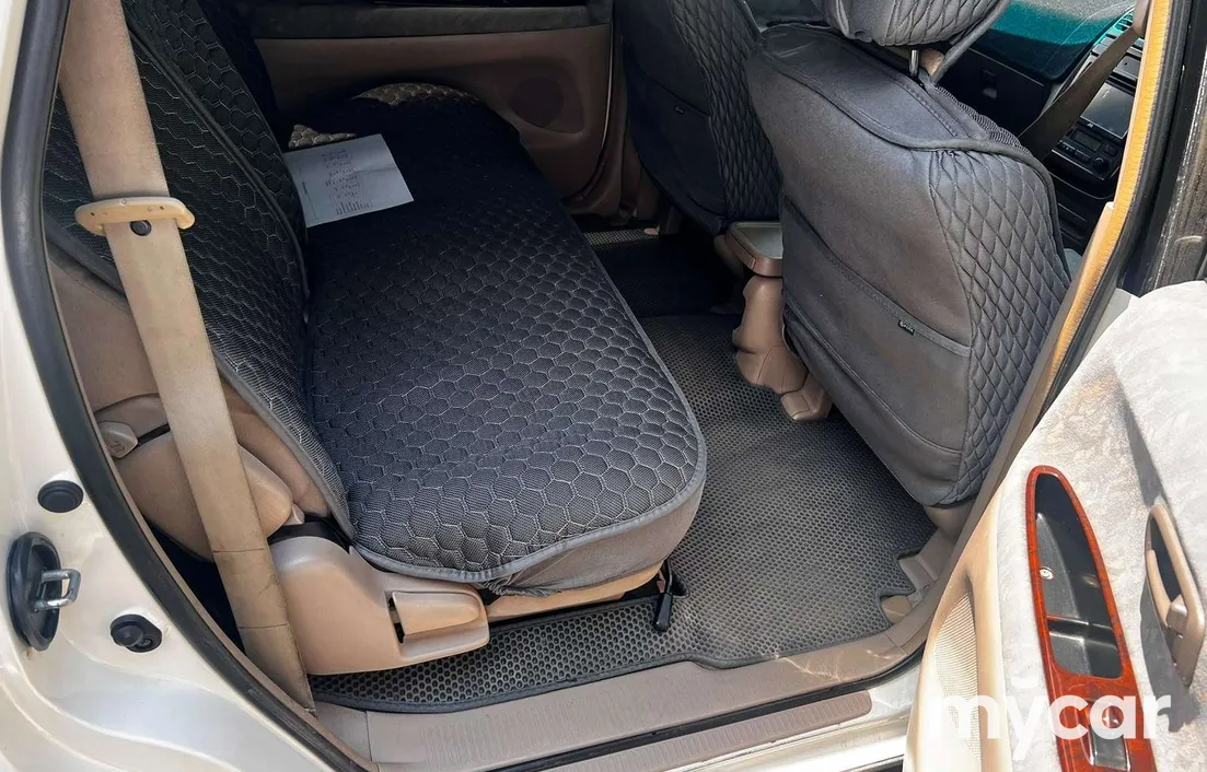 Toyota Gaia 1998