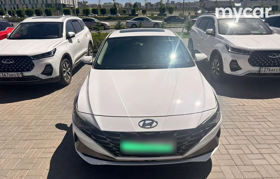 Hyundai Elantra 2023