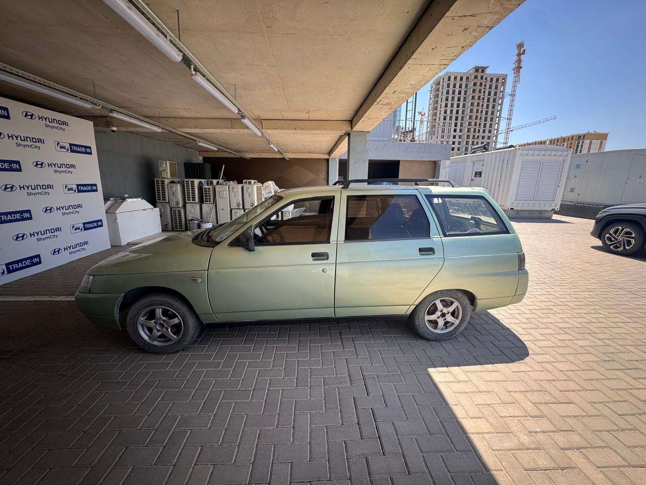 LADA 2111 2002