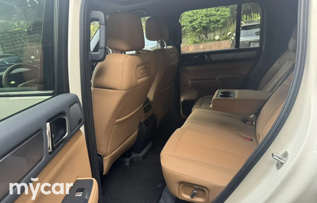 BYD FangChengBao Leopard 5 2025