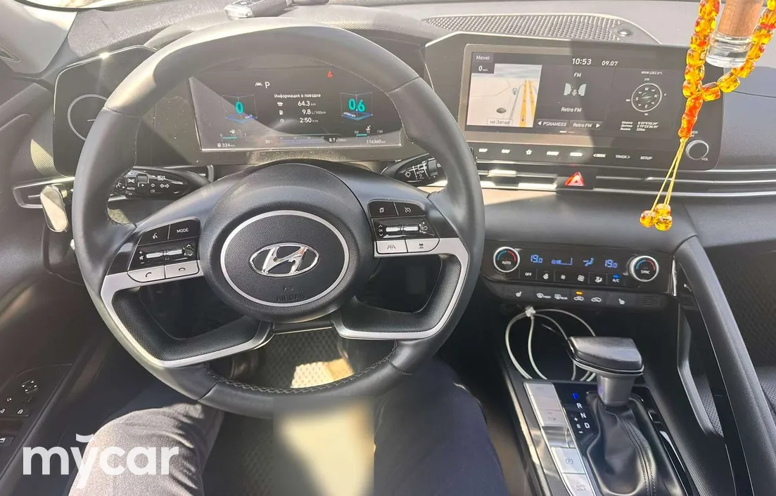Hyundai Elantra 2023
