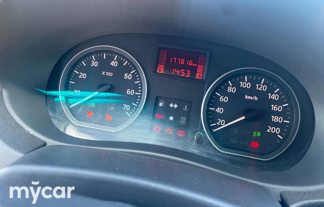 Nissan Almera 2013