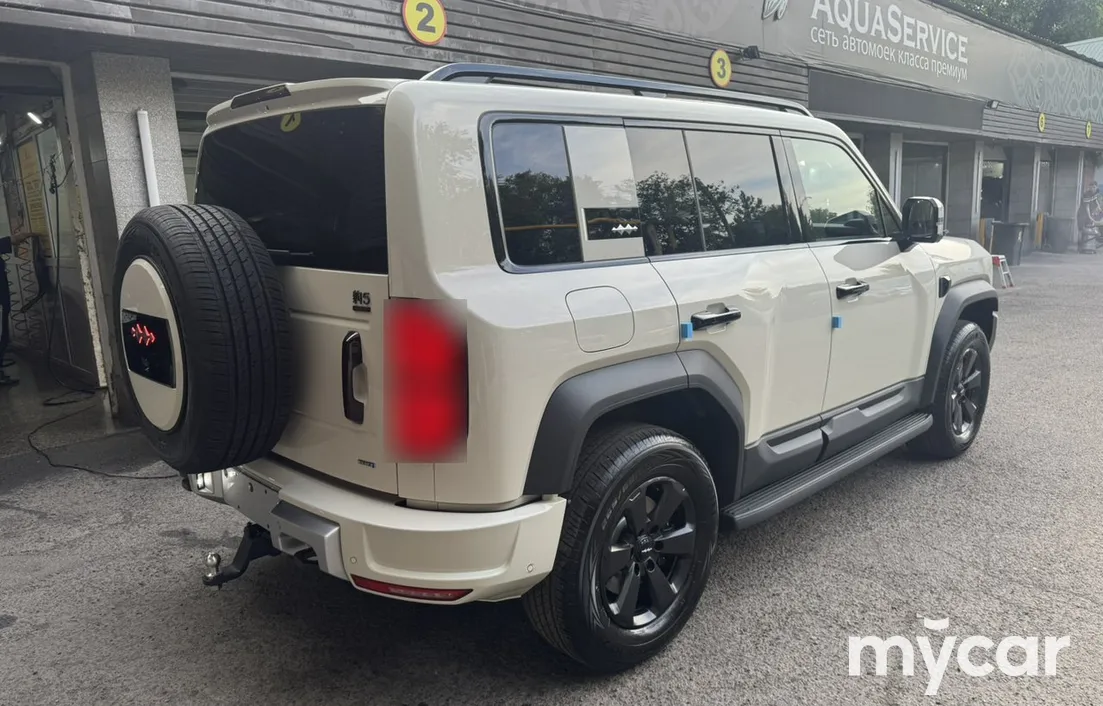 BYD FangChengBao Leopard 5 2025
