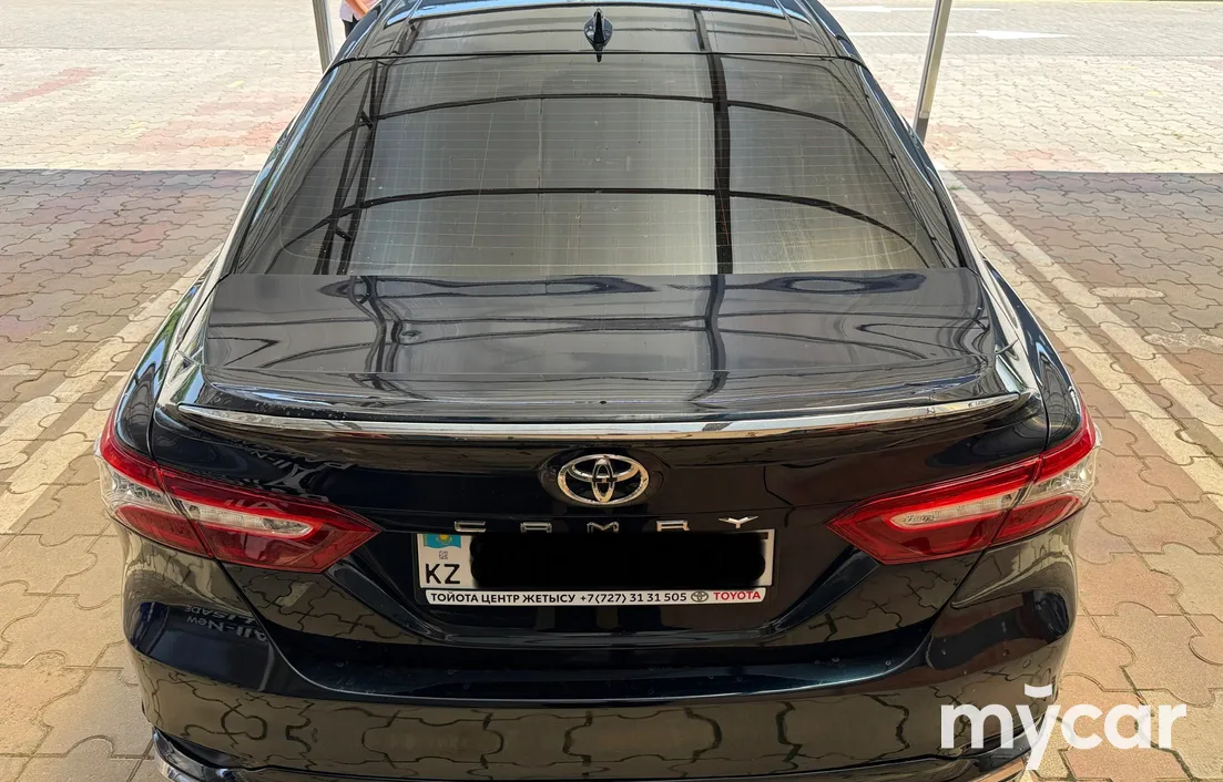 Toyota Camry 2019