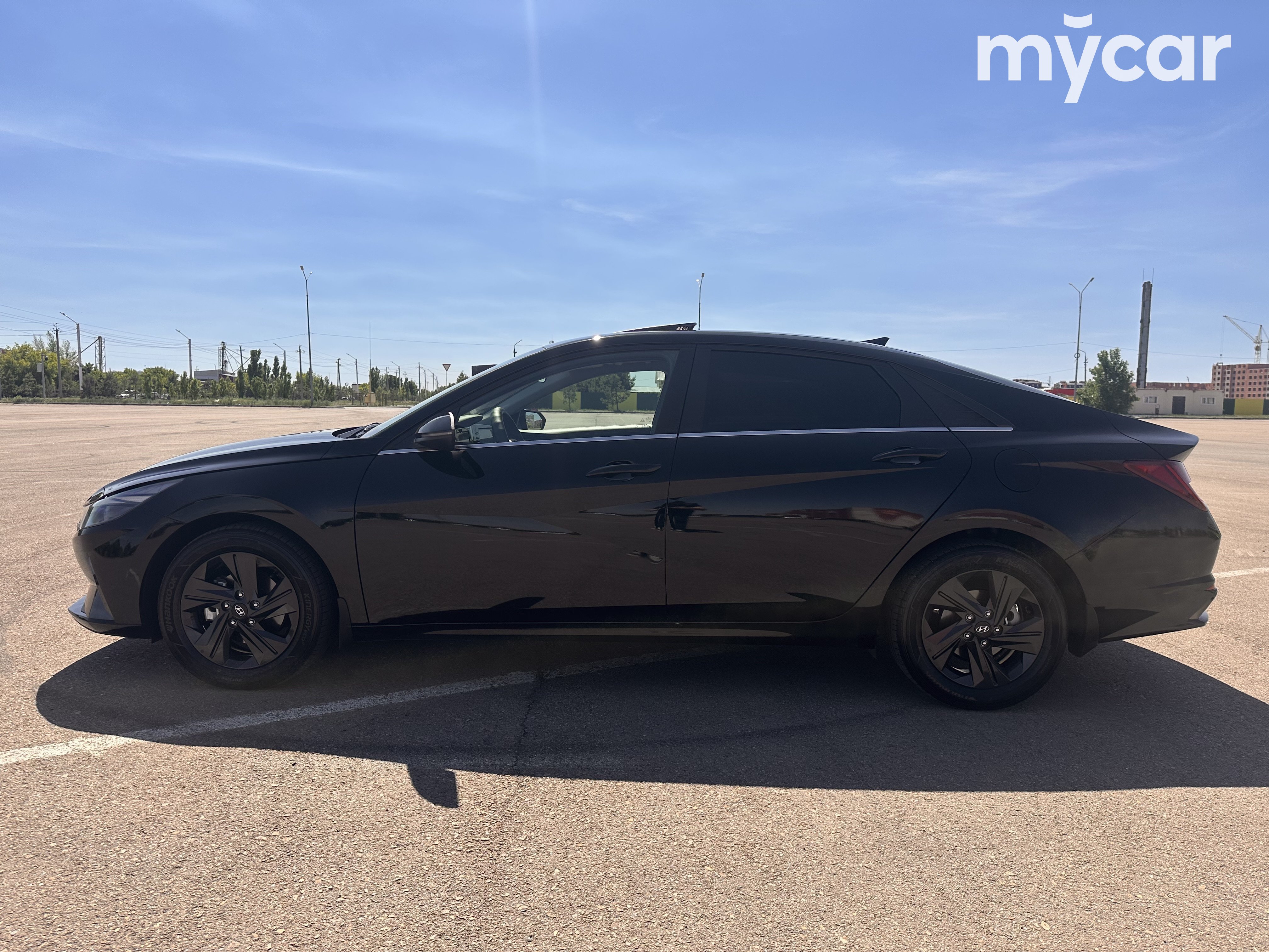 Hyundai Elantra 2023