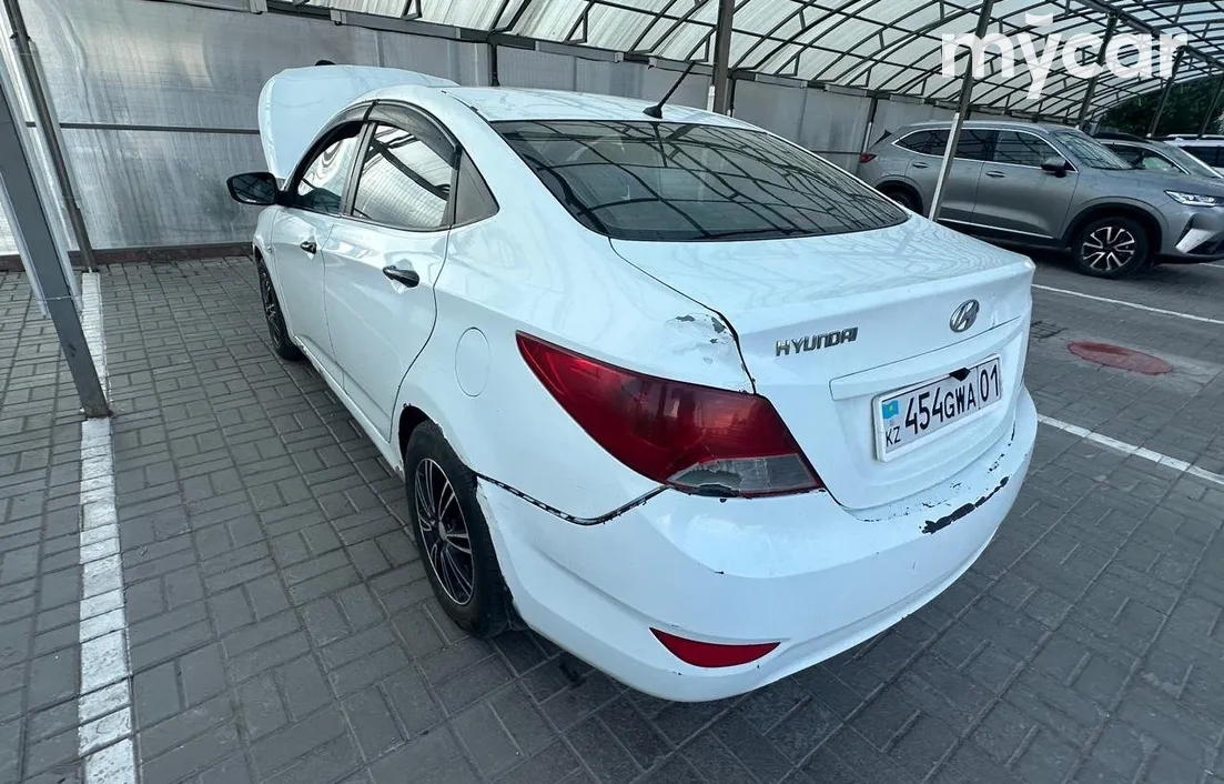 Hyundai Accent 2012