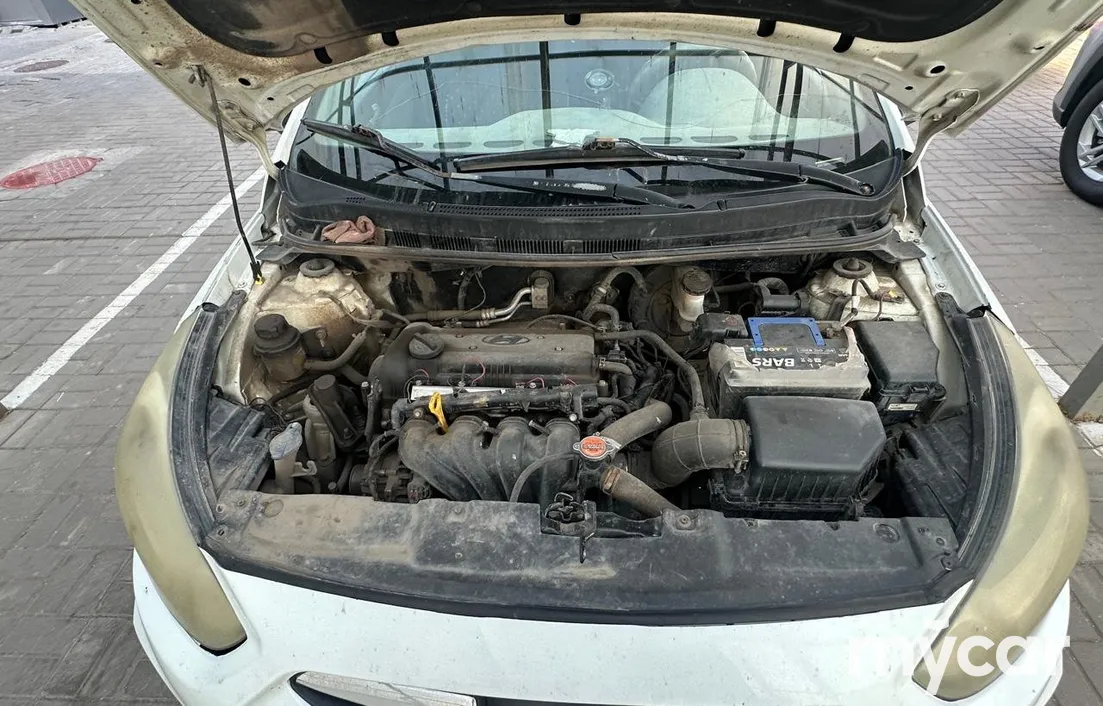 Hyundai Accent 2012