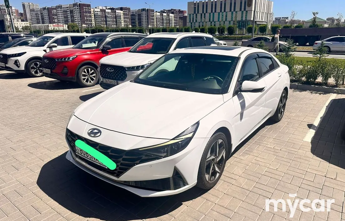 Hyundai Elantra 2023