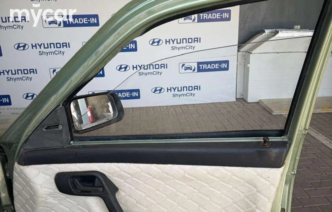 LADA 2111 2002