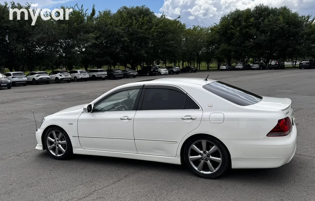 Toyota Crown 2005